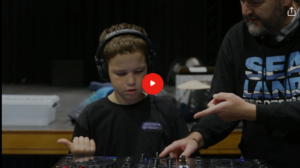 dj-school-t-beest-goes-zeeland-nos-jeugdjournaal-nos-online